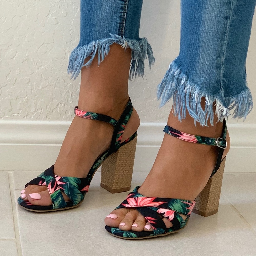 NIB Floral Print Espadrille Block Heel Sandal - Picture 5 of 7